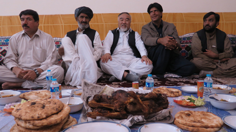 ��ϣ�⣺̽���а;������Ⱦ�ͷ����·֧