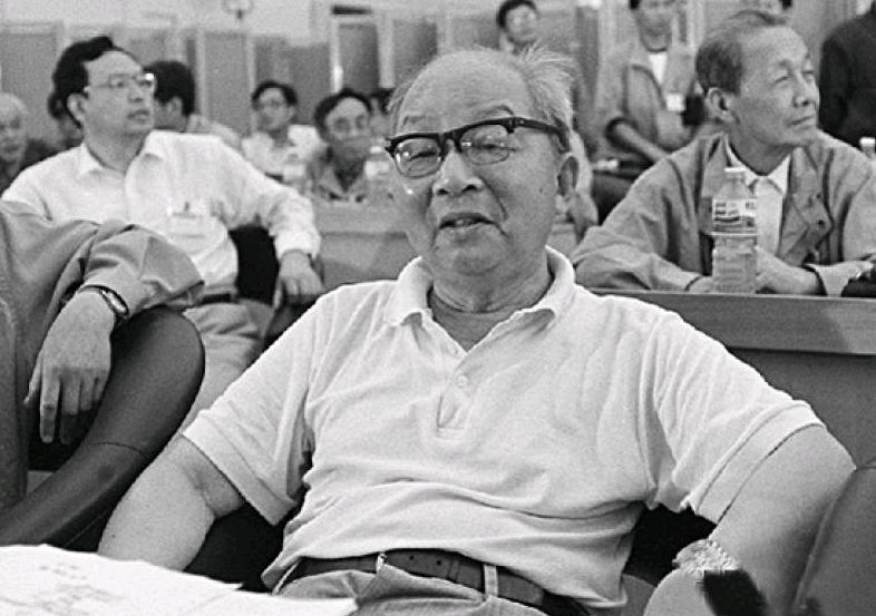 ������Щ�ɸ�ɾ��ġ�����һ�ǡ���ѫ���£��У�