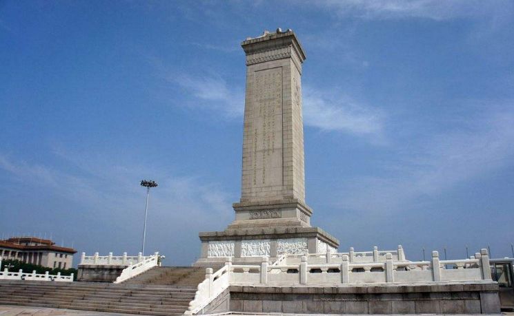 ��������̸Ӣ�ұ������ݰ�: �÷���ΪӢ�����𡰷���ǽ��